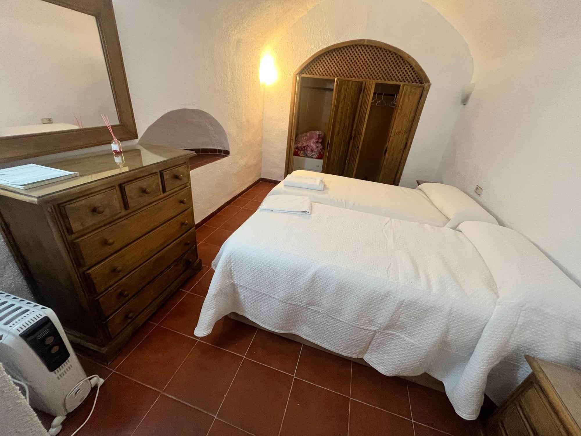 Casa Cueva La Estacion *